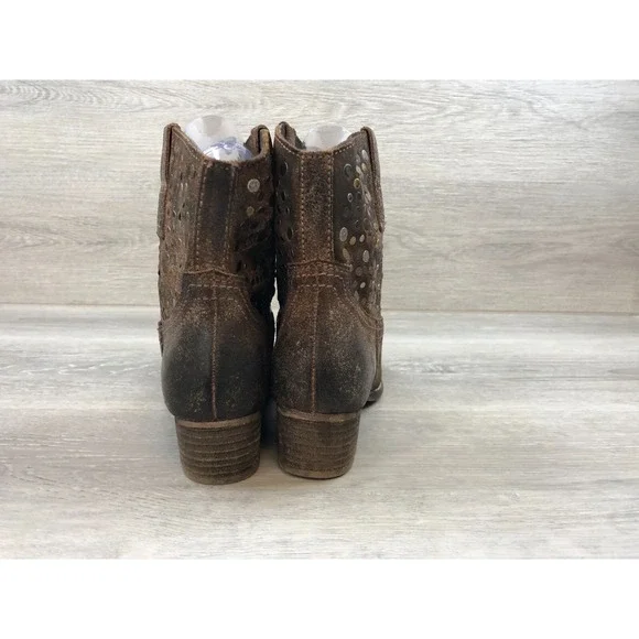 Diba True Flying Solo Women's Brown Leather 6.5 Studded Ankle Western Pull On - Picture 4 of 11